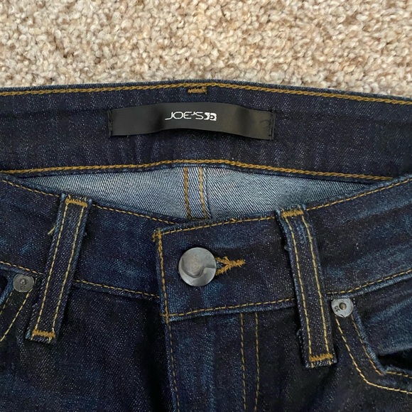 Joe’s jeans in dark denim - Picture 4 of 5